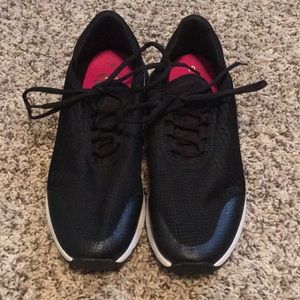 Avia sz 10 women’s athletic shoe